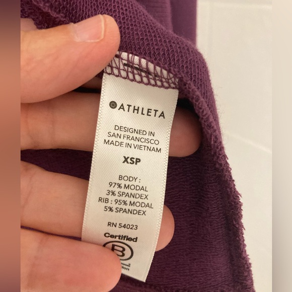 Athleta wrap in maroon size XSP - like new - worn minimally - Picture 9 of 15